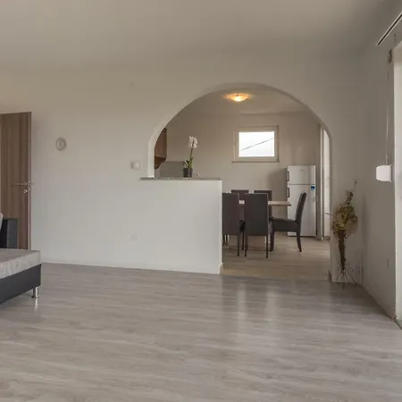 Apartment Kozina *
